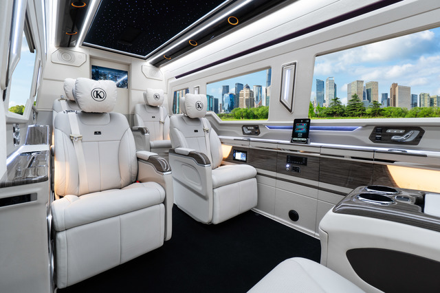 مرسيدس بنز Sprinter 519 VIP فاخر جت فان - BAR TOILET