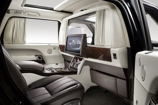 Land Rover Land Rover رنج روفر 5.0 LWB SV / فاخر Partition Wall